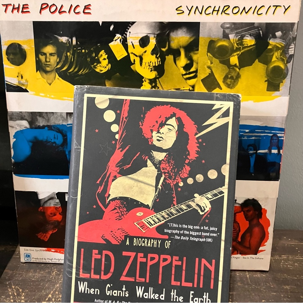 LED ZEPPELIN BOOK